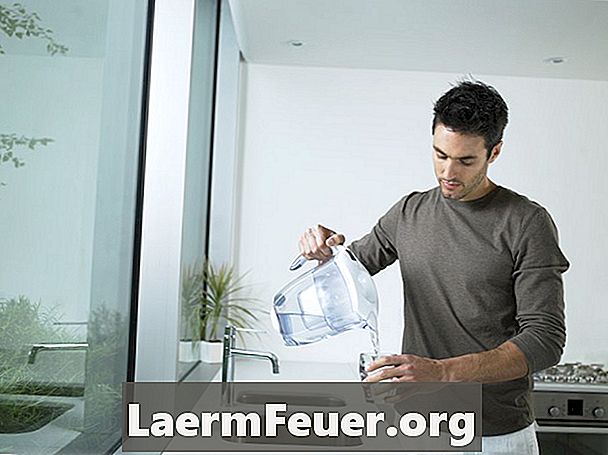 Kako narediti nizkocenovni filter za vodo
