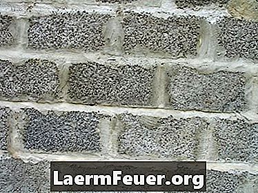 防水コンクリートブロックの壁を取り付ける方法