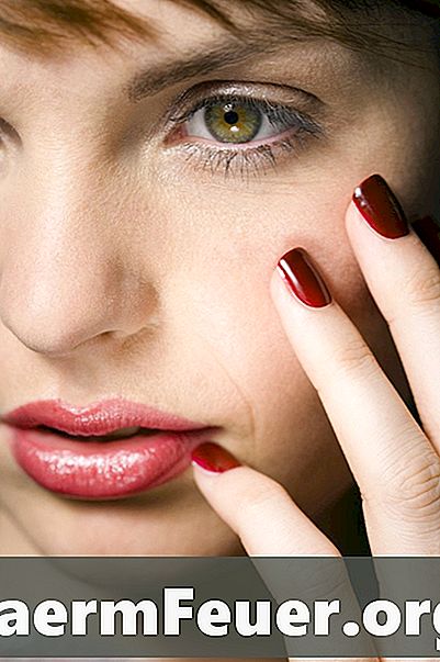 Was ist die beste Art von Make-up für braune Augen?