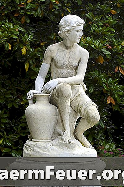 ما الطلاء الذي يجب أن استخدمه لطلاء تمثال خرساني في بيئة خارجية؟