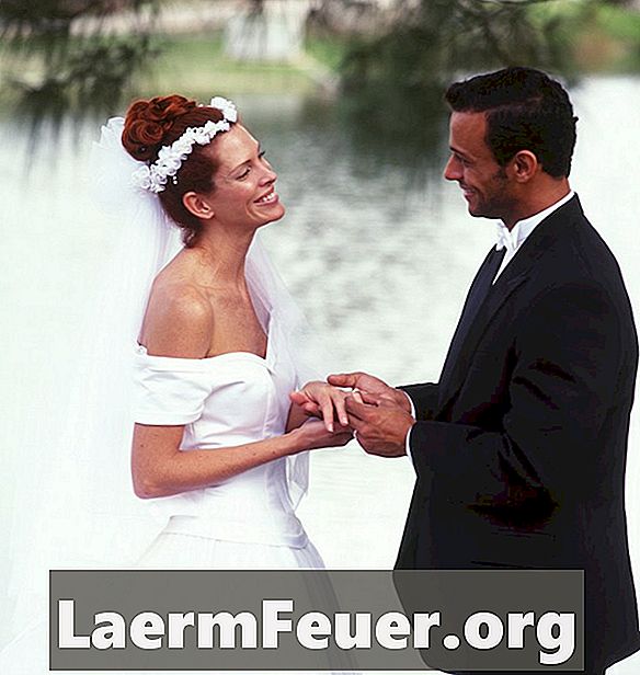 Che tipo di persona può eseguire una cerimonia simbolica di matrimonio?