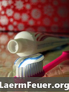 Home remedie voor tandsteenverwijdering
