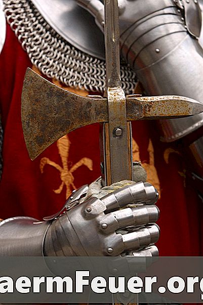 中世の王族の服について