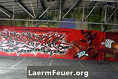 Domowy środek do usuwania graffiti