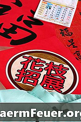 赤い中国の封筒の伝統