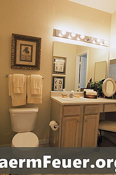 Transforme uma cômoda em penteadeira de banheiro