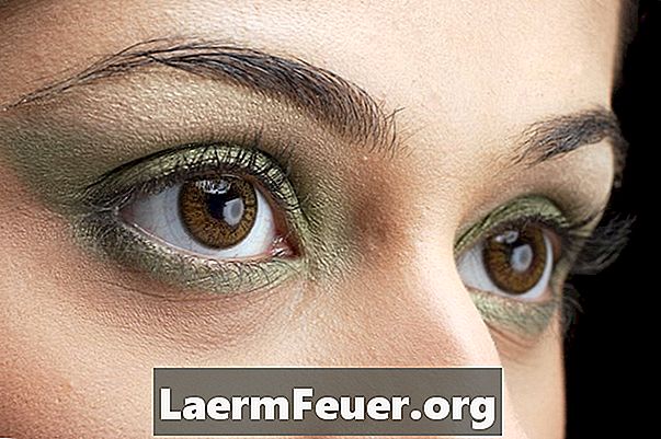 Behandlung für Schwellungen im unteren Augenlid