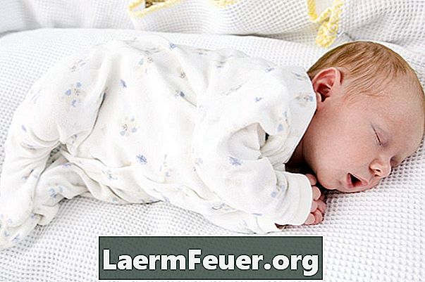 Des astuces pour que les nouveau-nés changent le cycle du sommeil