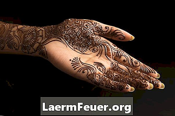 Você usaria henna como delineador de olho?