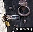 Hur man öppnar en låst dörr utan nyckel