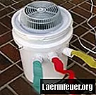Wie man eine provisorische Klimaanlage mit einem Eimer macht