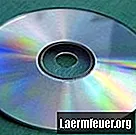 Hur man reparerar en skrapad PS2 CD / DVD