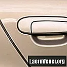内側から開かない車のドアを修理する方法