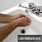 Mida teha, kui kätepuhastusvahend silma satub?