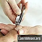 Hoe een gebogen nagel op de voet te verlichten