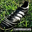 कंगारू चमड़े के फुटबॉल जूते की देखभाल कैसे करें