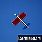 Wie man ein Flugzeug macht, das von einem Gummiband angetrieben wird