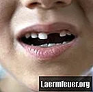 Wie man einen falschen schwarzen Zahn macht