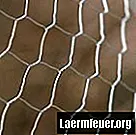 तार की जाली से गेंद को कैसे बनाया जाए